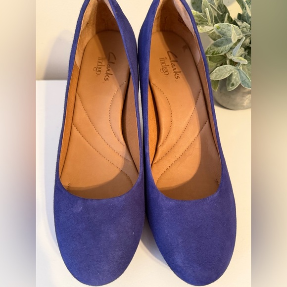 Clark’s Elegant Blue Indigo Suede Women's Heels Sz 8.5 - Picture 3 of 8
